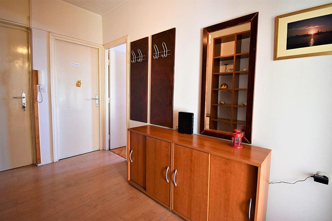 Apartment Corner ซาดาร์ ภายนอก รูปภาพ